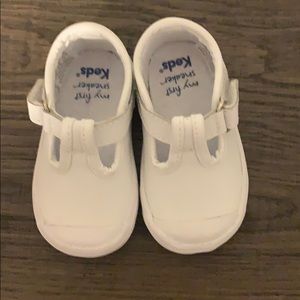 NWT White Toe Cap T Strap Keds